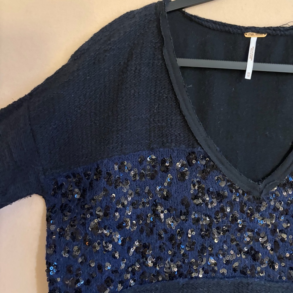 Free People Black and Blue Sweater - Picture 8 of 14